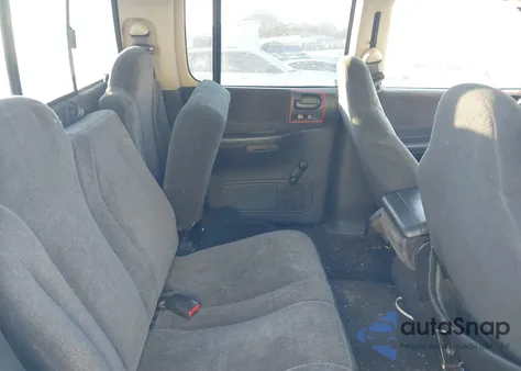 2003 Dodge Dakota Sport/Sxt from USA, damaged, VIN 1D7HL38X93S177240